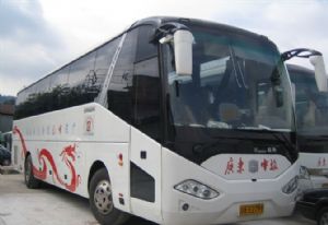 豪华大巴车